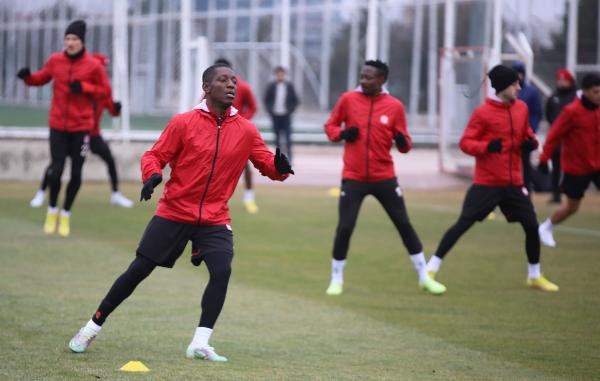 Sivasspor, Adana Demirspor maçı için hazırlıklarını sürdürdü