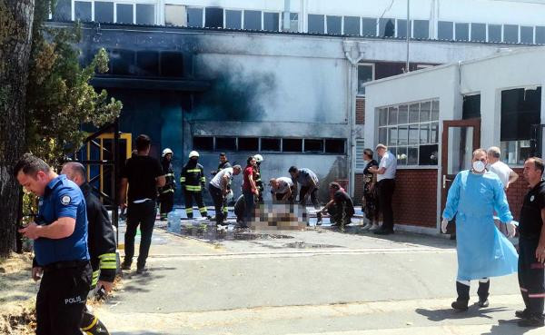 Tekirdağ'da ki fabrikada patlama sonrası yangın: 3 yaralı