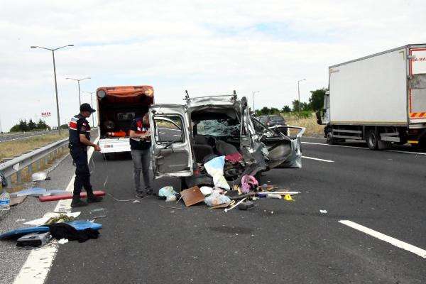 Tekirdağ'daki kamyon ile ticari ara&ccedil; &ccedil;arpıştı:1 can kaybı var