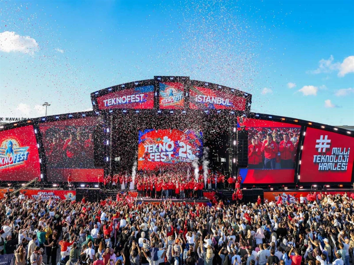 TEKNOFEST İstanbul 1 milyon 32 bin ziyaret&ccedil;iyi ağırladı