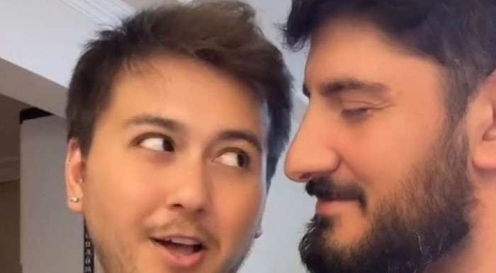 TikTok fenomeni Caner ve Nejdet çiftinden edepsiz paylaşım!