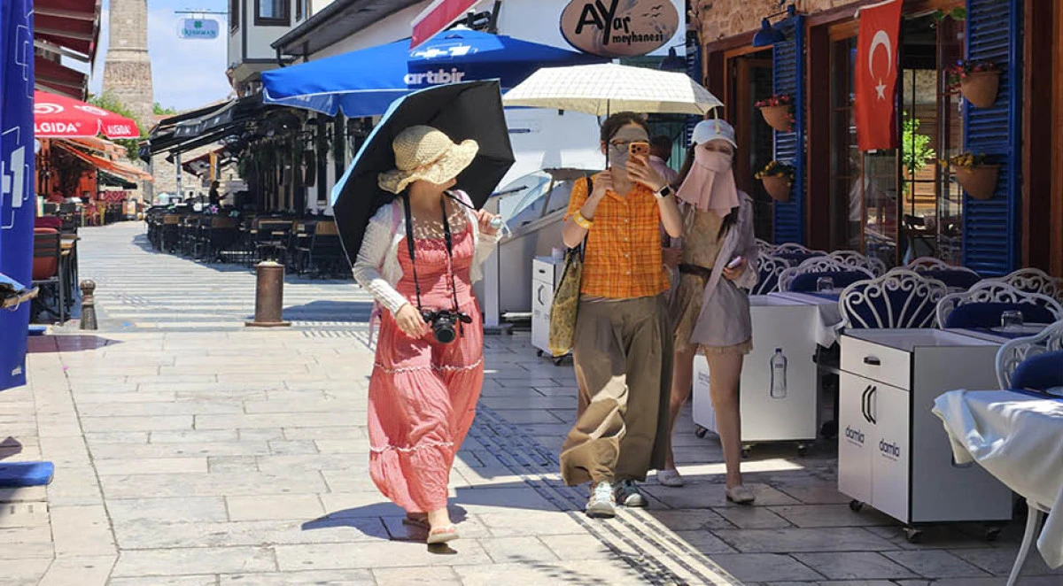 Uzak Doğulu turistlerden &lsquo;sıcak&rsquo; &ouml;nlemi
