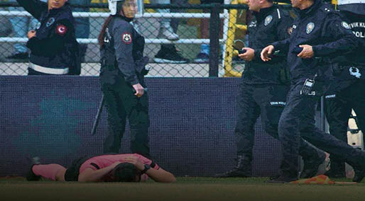 Yardımcı hakem Hasan Erdoğan yaralandı, oyun devam etti