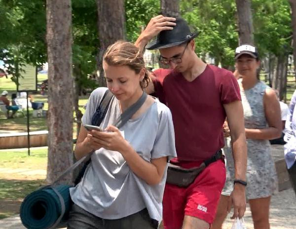 ANTALYA'ya tatile gelen Rus kadının para dolu çantası çalındı