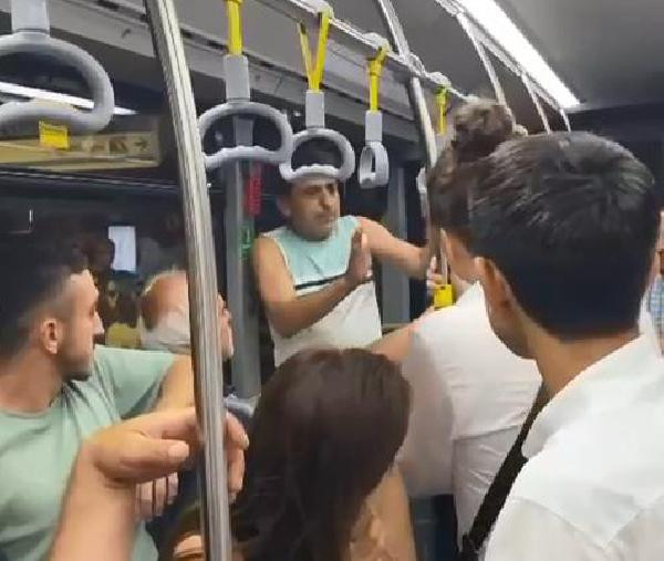 Metrobüs sapığı fotoğraf çekerken yakalandı