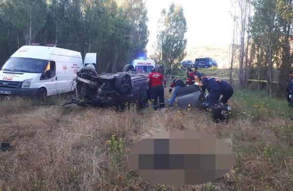 Sivas'ta cip şarampole yuvarlandı: 3 ölü, 1 yaralı
