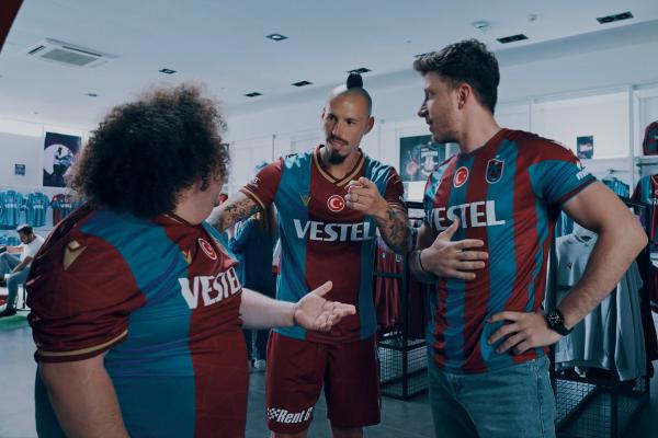 Trabzonspor'dan eğlenceli yeni sezon forma tanıtımı